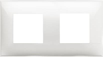 Рамка БЯЛ 2х2 мод. НЕМСКИ СТАНДАРТ за монтаж върху носещи рамка 2х2 мод. /блистер/ Classia Bticino