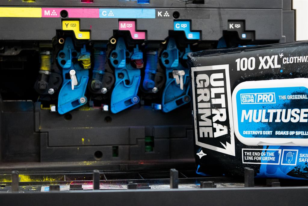 Мокри кърпи UltraGrime PRO Multiuse 100 бр. с размер 38 х 25 см в пакет