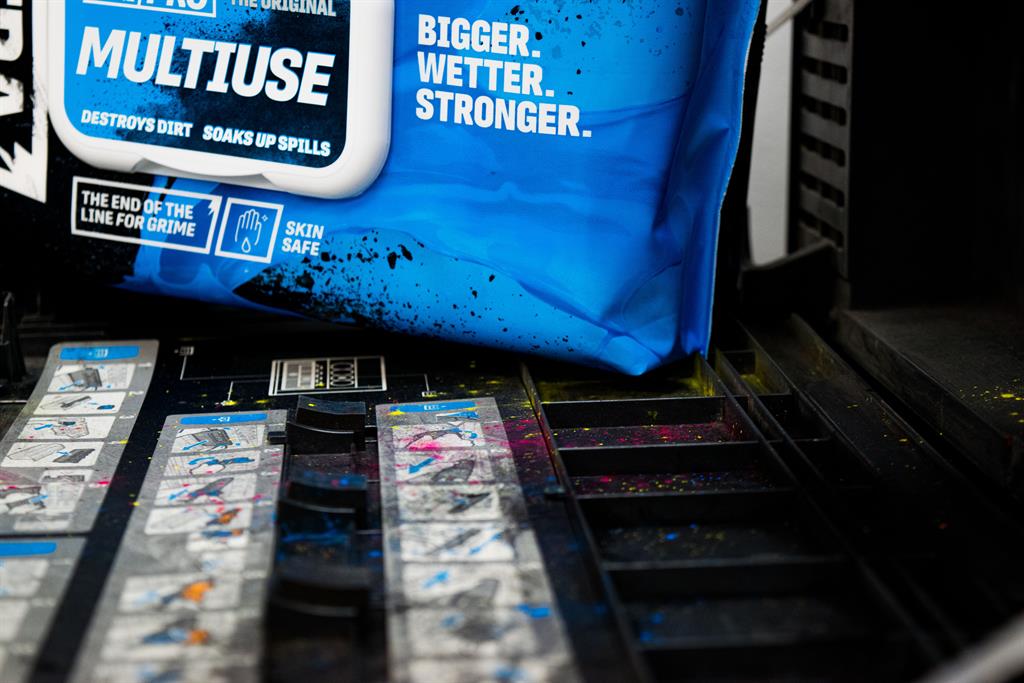 Мокри кърпи UltraGrime PRO Multiuse 100 бр. с размер 38 х 25 см в пакет