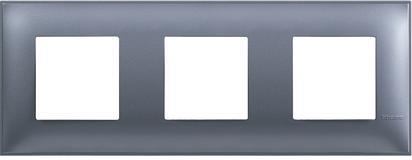 Рамка СИН МЕТАЛИК 3х2 мод. НЕМСКИ СТАНДАРТ за монтаж върху носещи рамки 3х2 мод. /блистер/ Classia Bticino