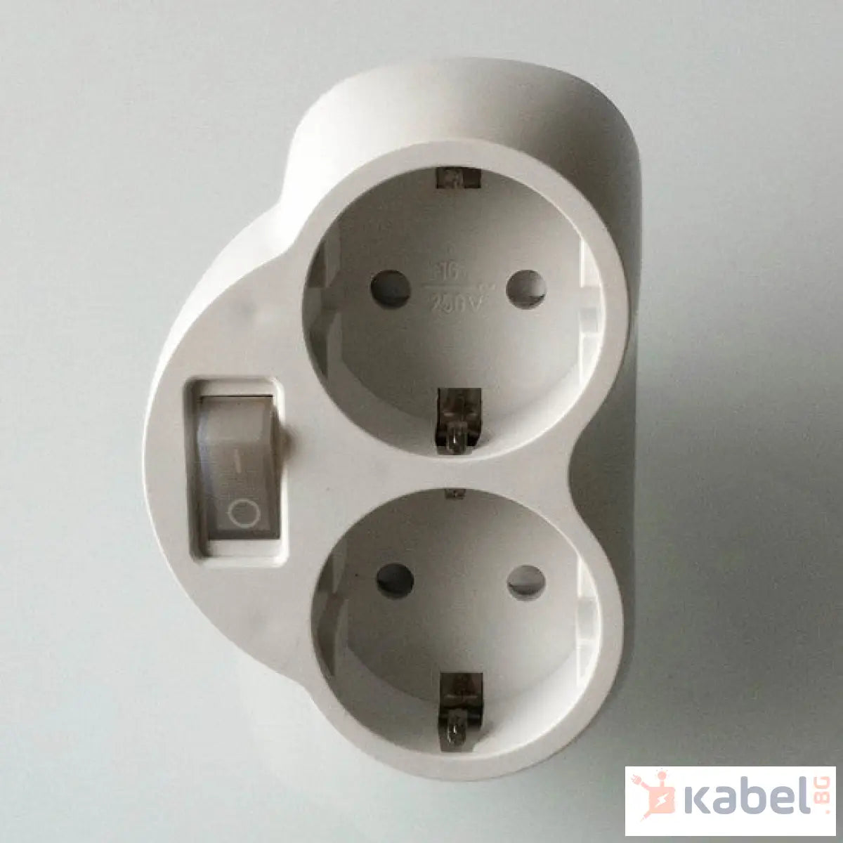 Разклонител - адаптер Бял с ел. ключ