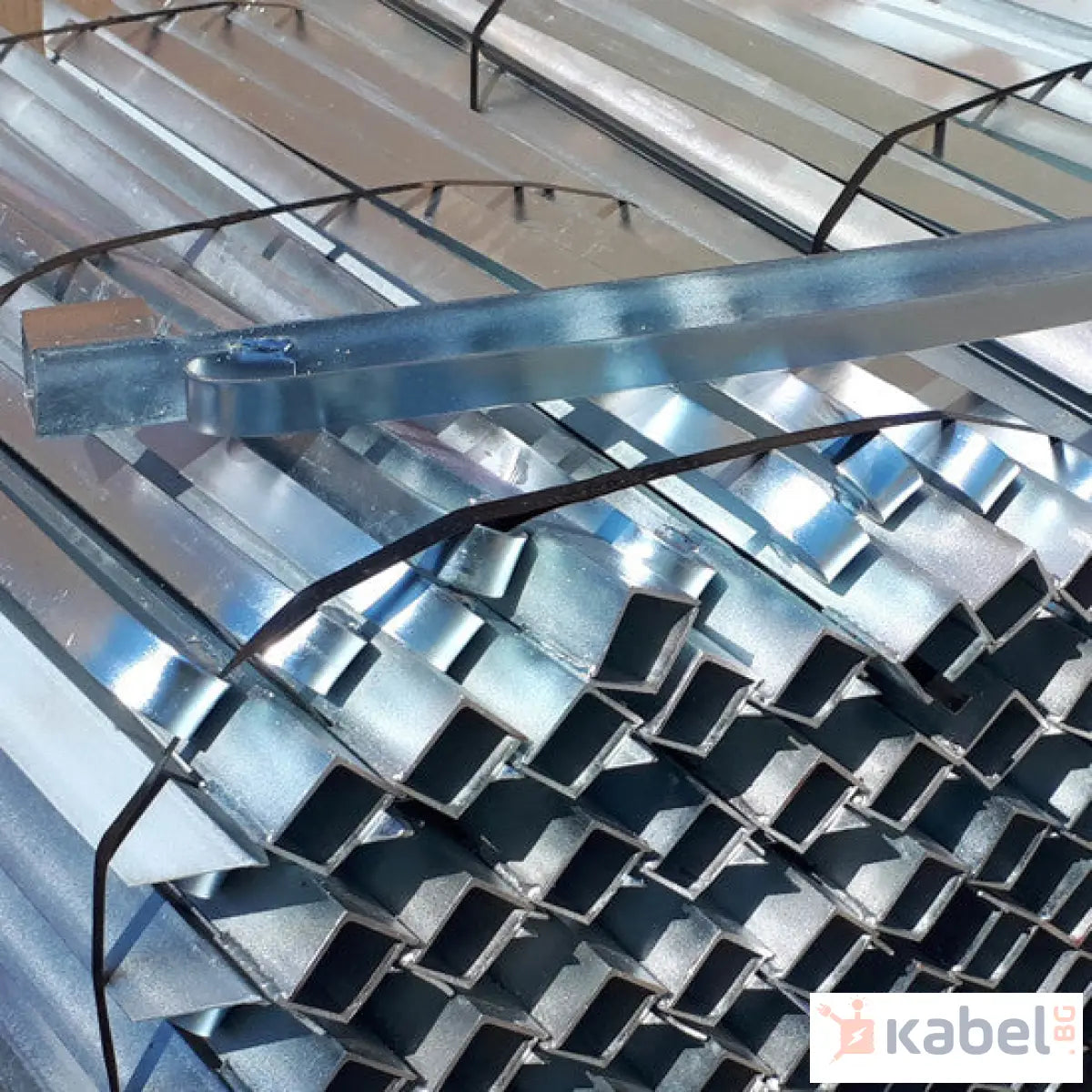 БЯЛ ЗАЗЕМИТЕЛЕН КОЛ 1.5м + ШИНА 1.5m СТУДЕНО ПОЦИНКОВАН 60/60/4 мм