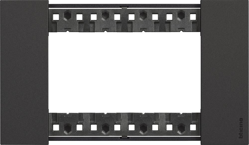 Рамка 4 мод. цвят Черен (Black) Living Now Bticino