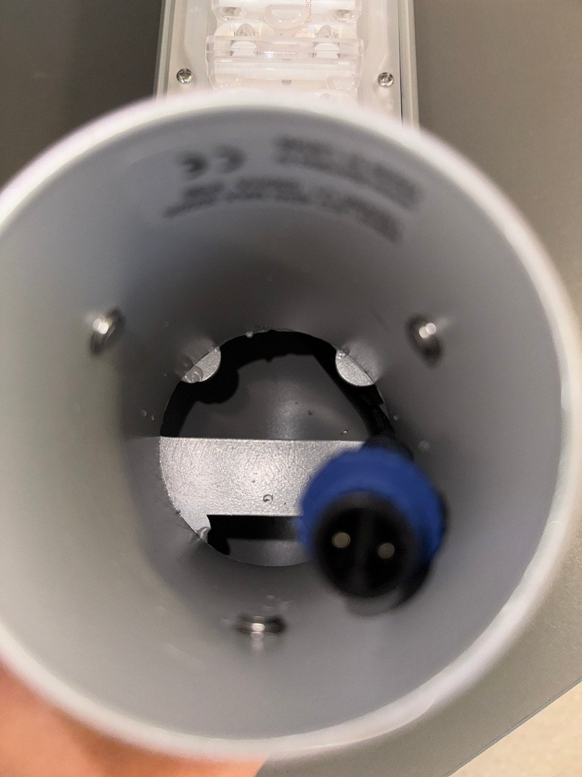 WIND LED Светлинна ефективност 12-36W 135-165 lm/W 3000K/4000K/5000K